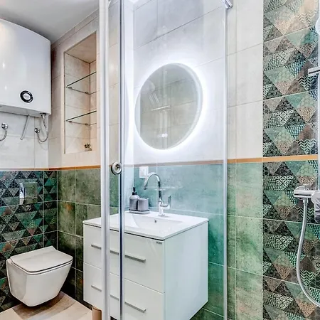 Apartament Polished 2 Bdrm Skyline Views & Elevator